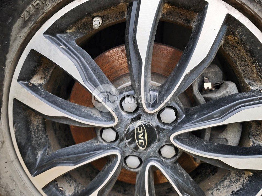 Фото JAC J7 160