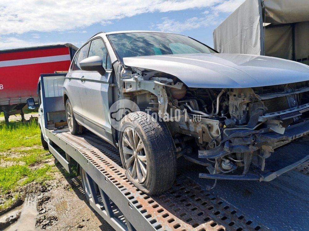 Фото Volkswagen Tiguan 10