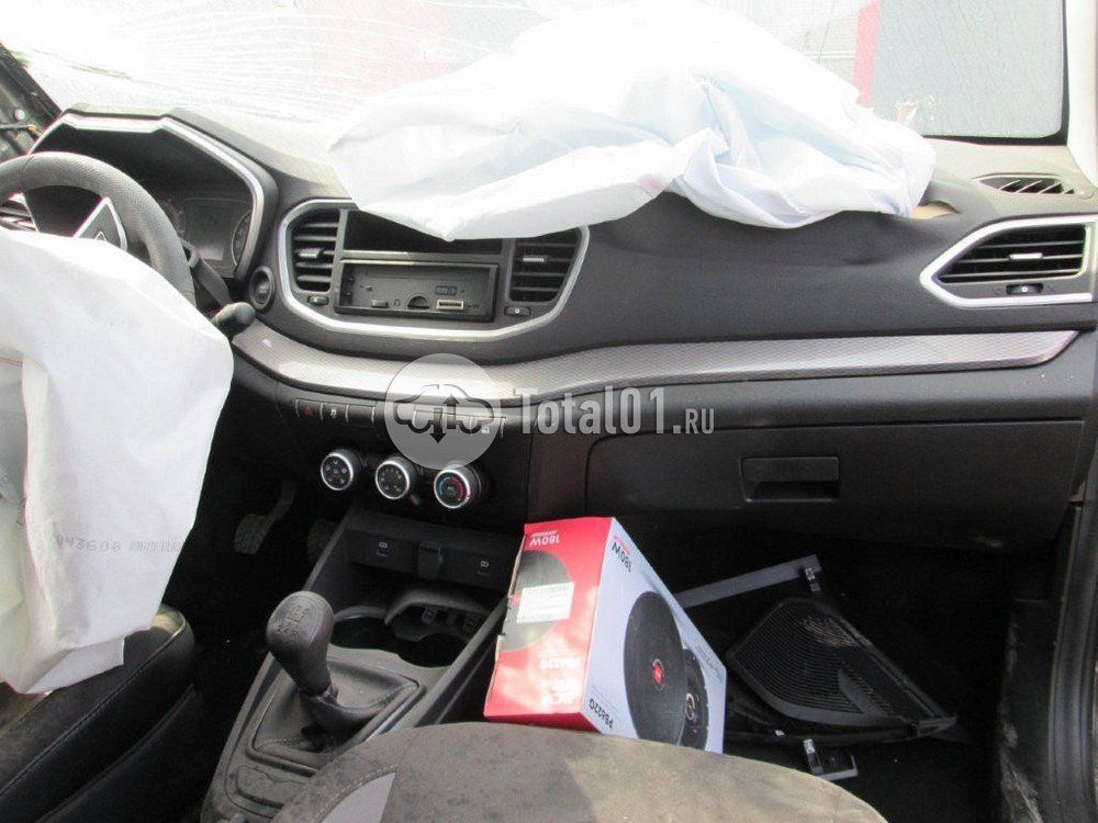Фото ВАЗ (LADA) Vesta 28