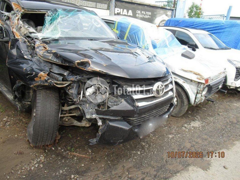 Фото Toyota Fortuner 6