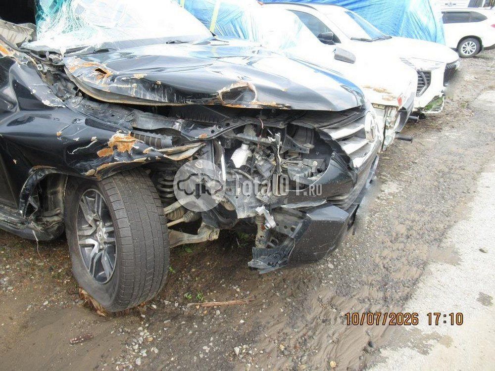 Фото Toyota Fortuner 14
