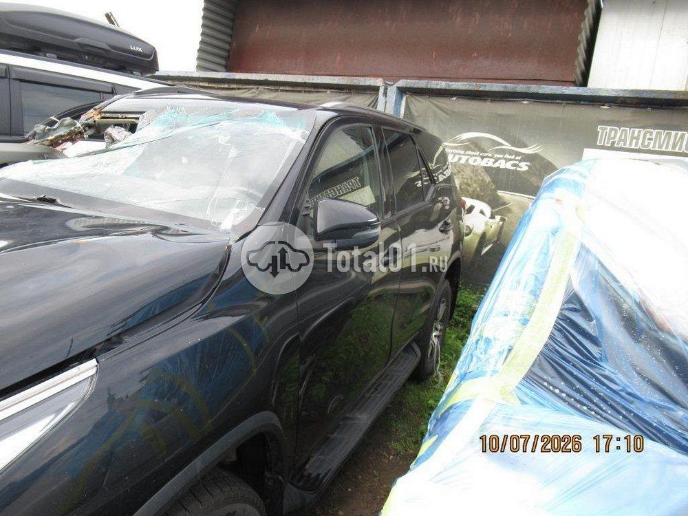 Фото Toyota Fortuner 24