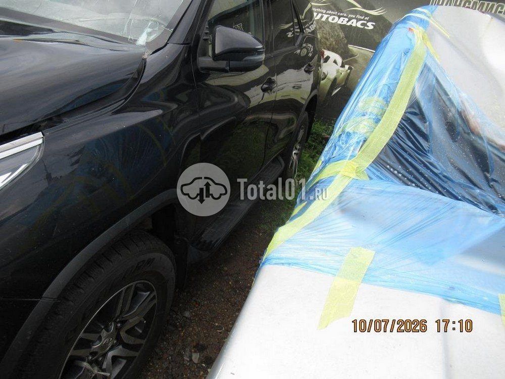 Фото Toyota Fortuner 26