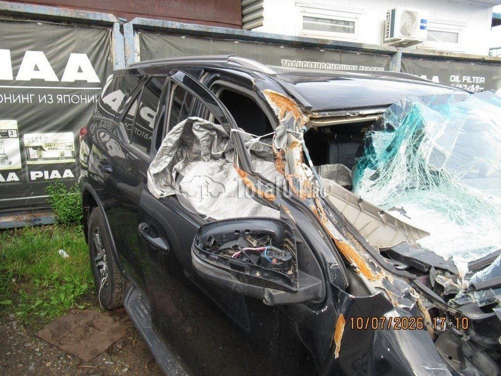 Фото Toyota Fortuner 34