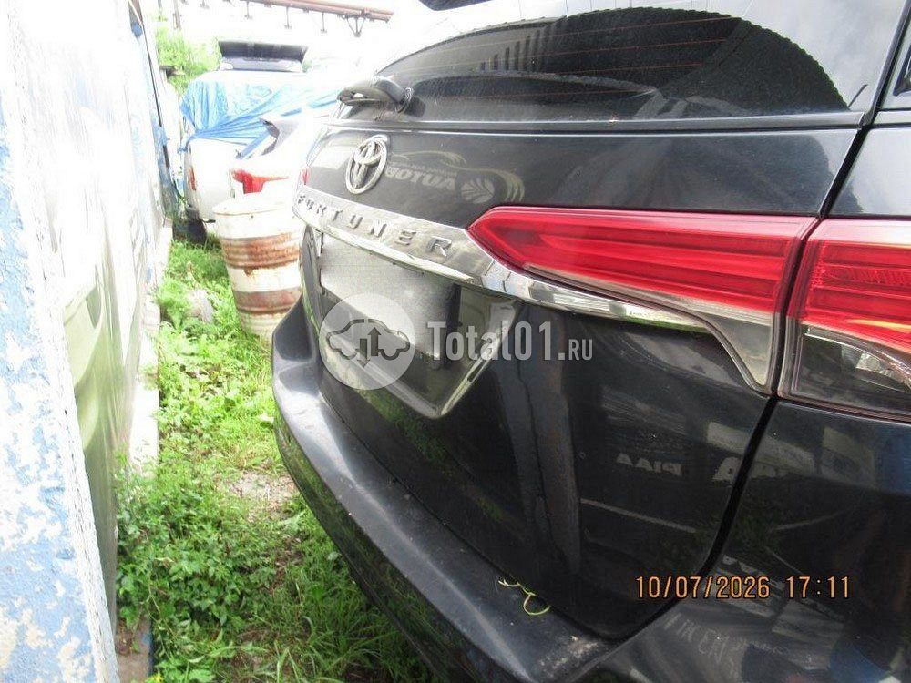 Фото Toyota Fortuner 48