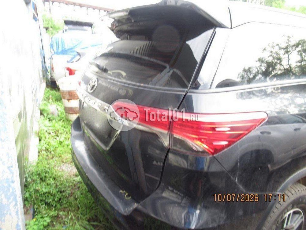 Фото Toyota Fortuner 50