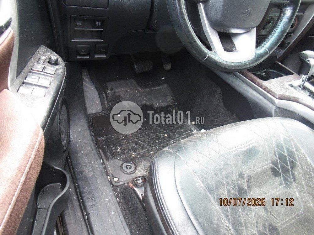 Фото Toyota Fortuner 72