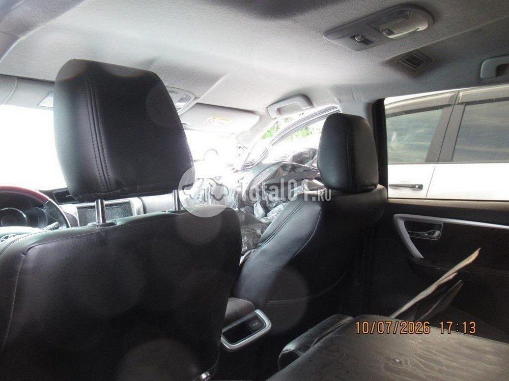 Фото Toyota Fortuner 96