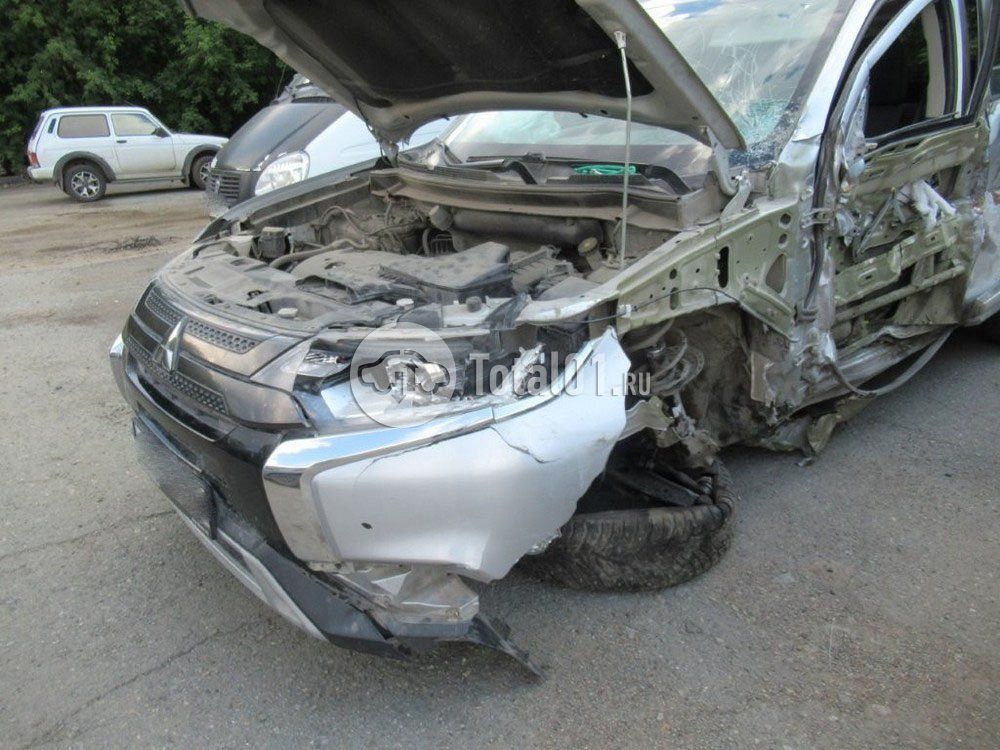 Фото Mitsubishi Outlander 12