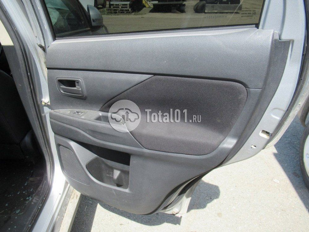 Фото Mitsubishi Outlander 24