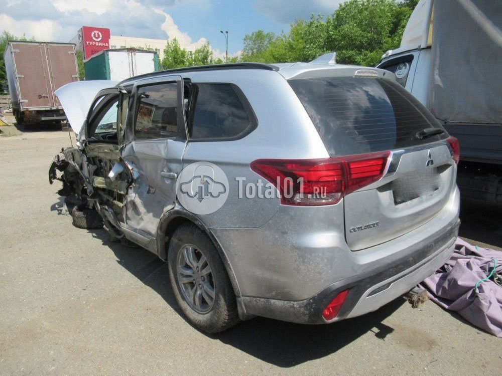 Фото Mitsubishi Outlander 44