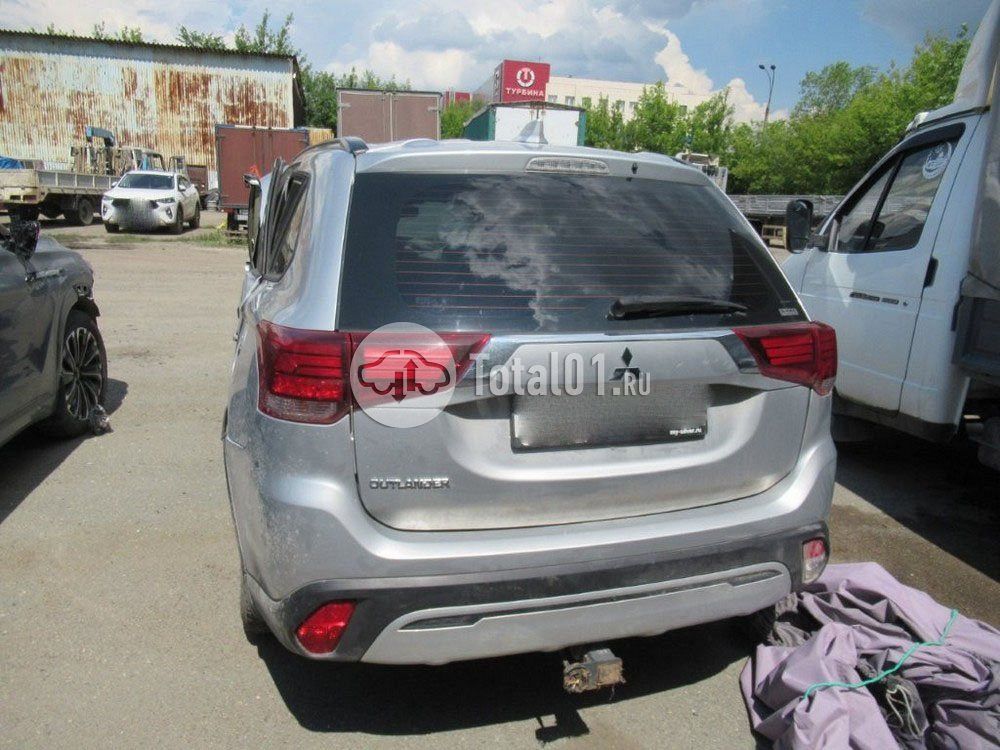 Фото Mitsubishi Outlander 46