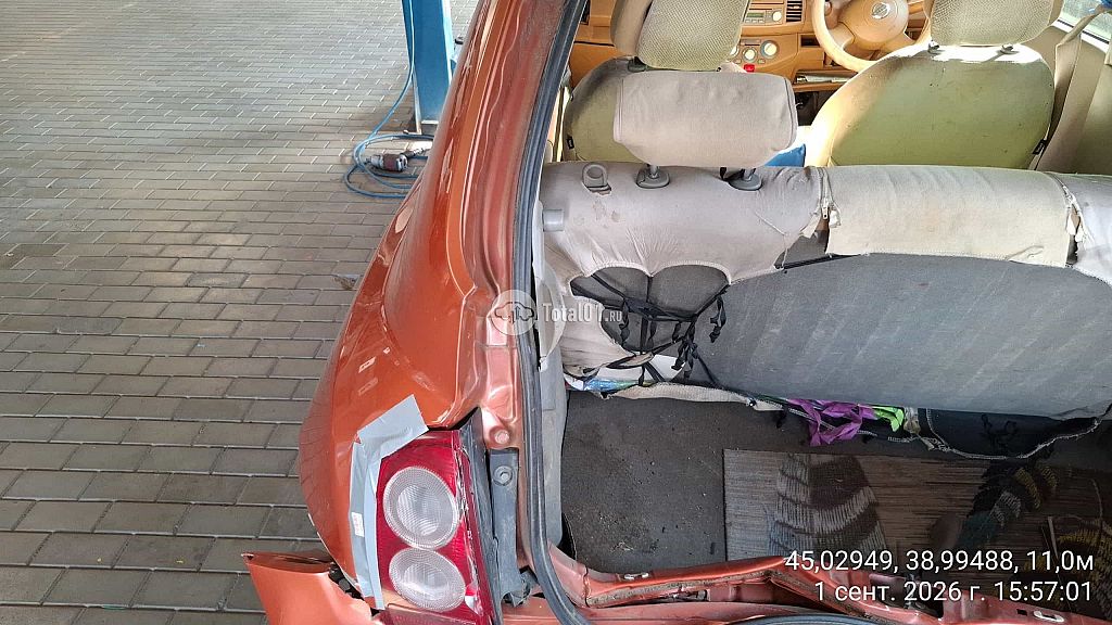 Фото Nissan March 32