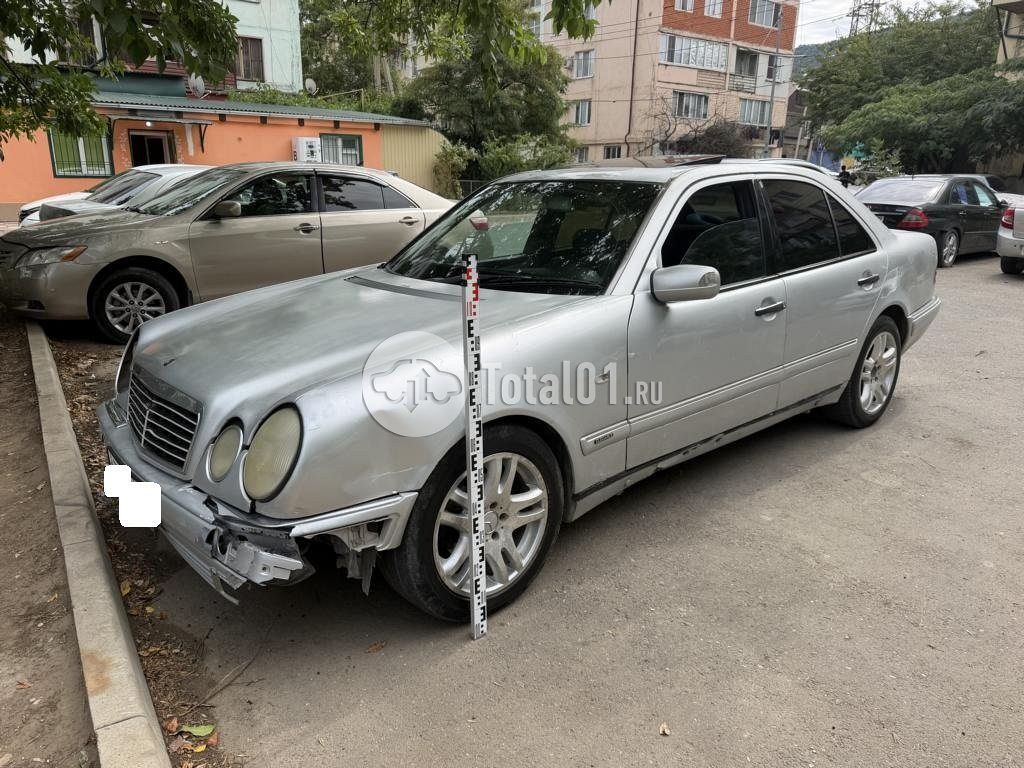 Фото Mercedes-Benz E-класс 2