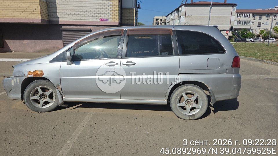 Фото Nissan Liberty 14