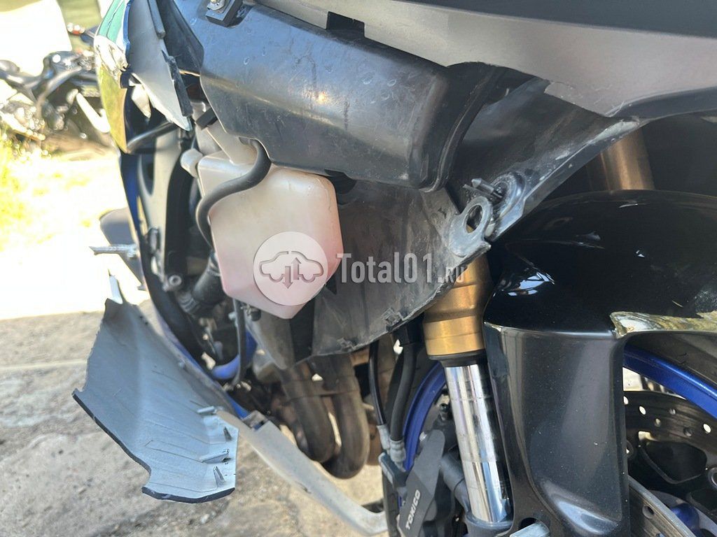 Фото Suzuki GSX-R600 14