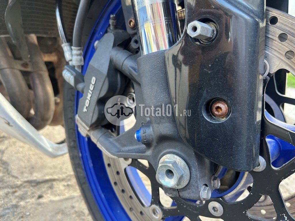 Фото Suzuki GSX-R600 16