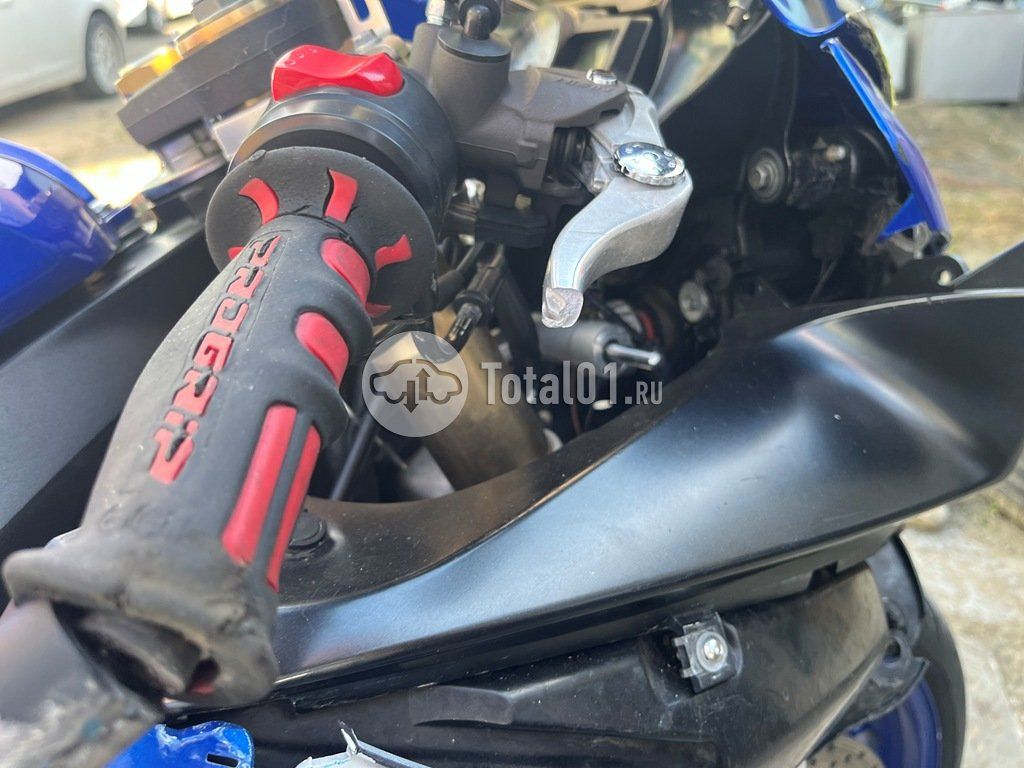 Фото Suzuki GSX-R600 24