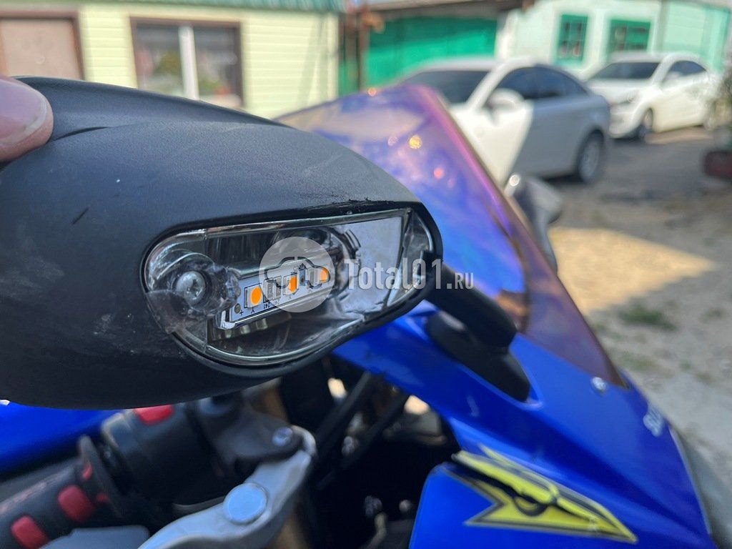 Фото Suzuki GSX-R600 26