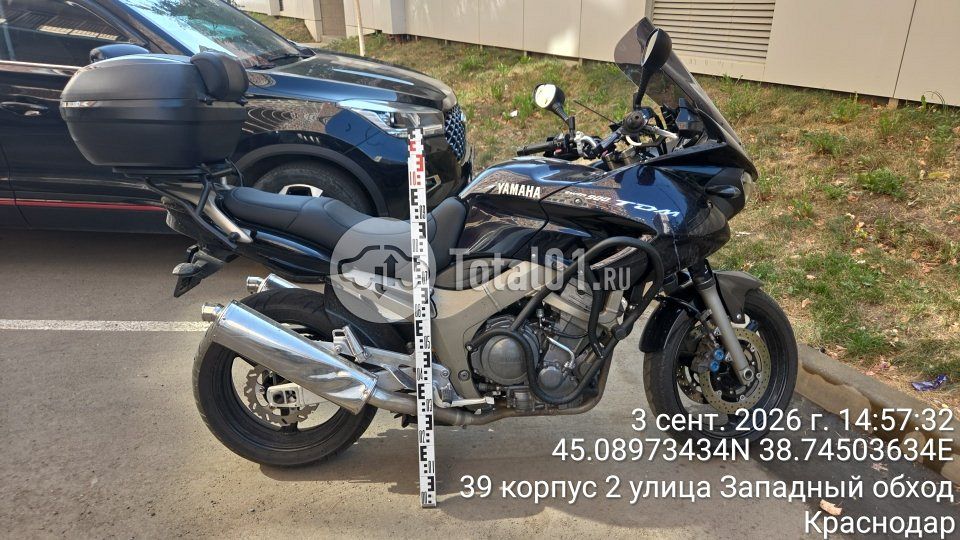 Фото Yamaha XSR 900 2