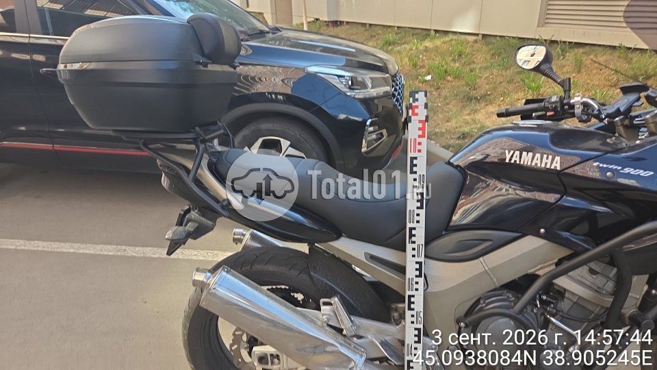 Фото Yamaha XSR 900 14