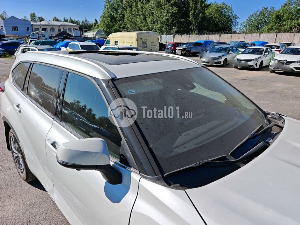 Фото Toyota Highlander 24