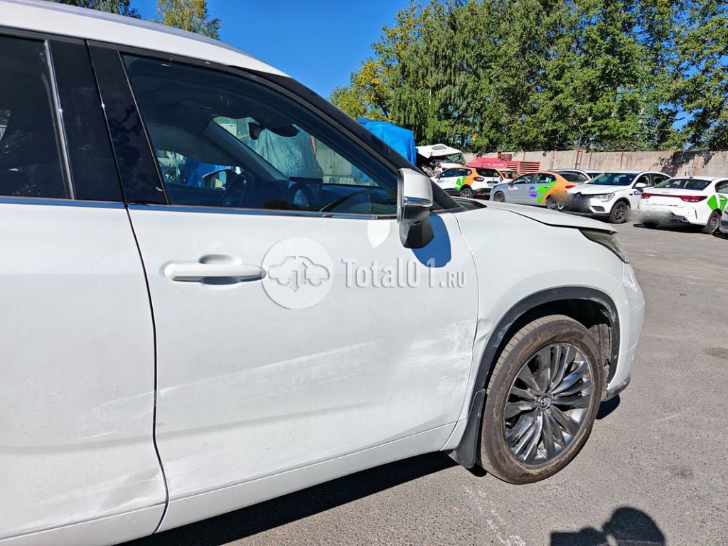 Фото Toyota Highlander 26