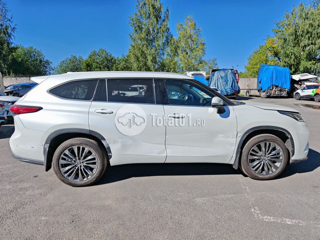 Фото Toyota Highlander 46