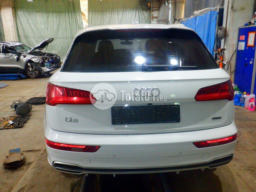 Фото Audi Q5 10