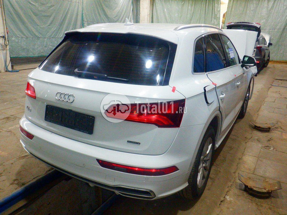 Фото Audi Q5 12