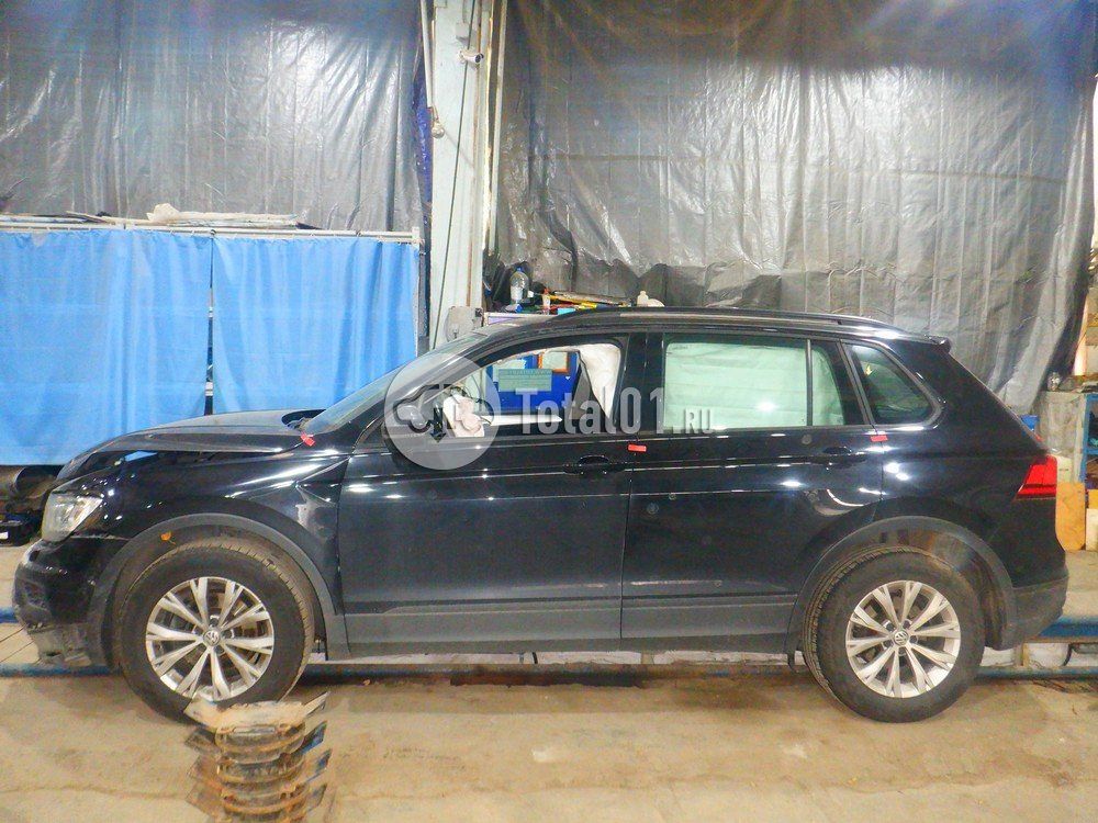 Фото Volkswagen Tiguan 8