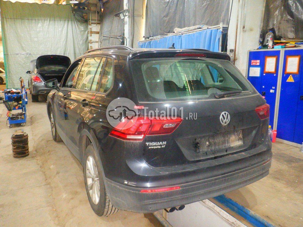 Фото Volkswagen Tiguan 10
