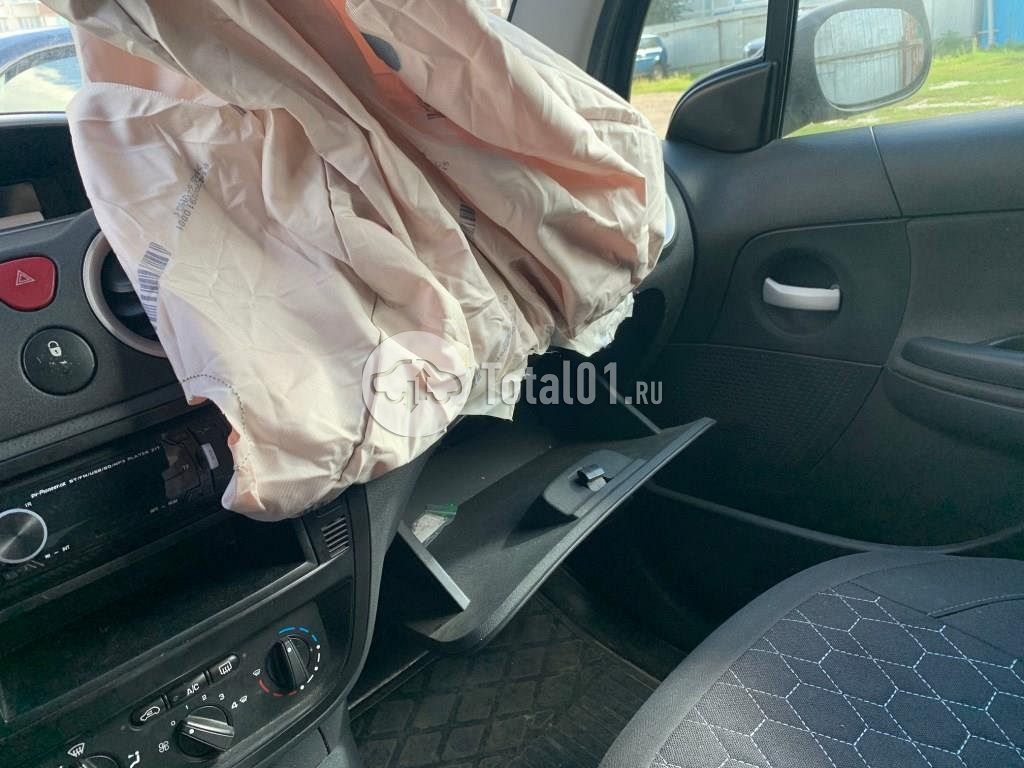 Фото Citroen C3 22
