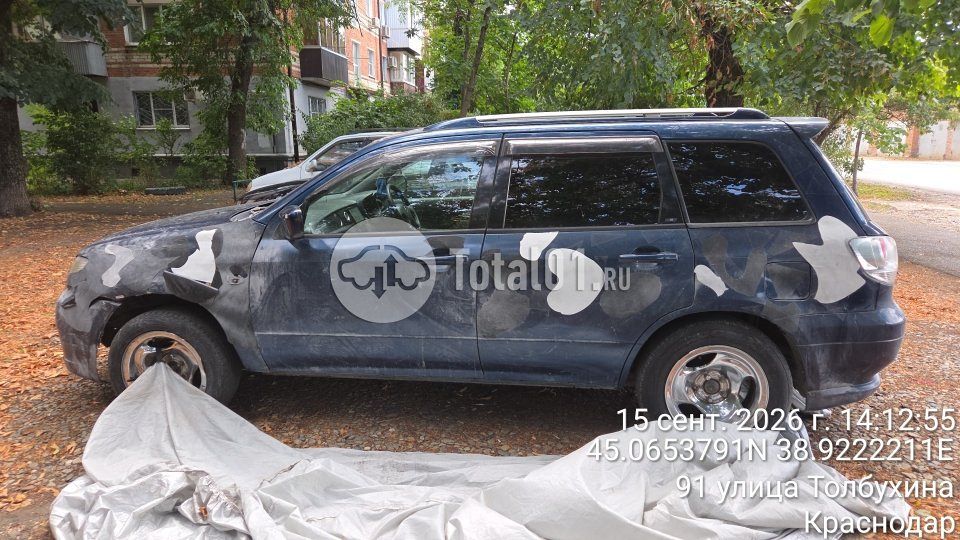 Фото Mitsubishi Airtrek 14