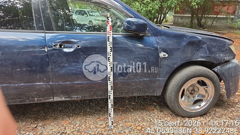 Фото Mitsubishi Airtrek 26