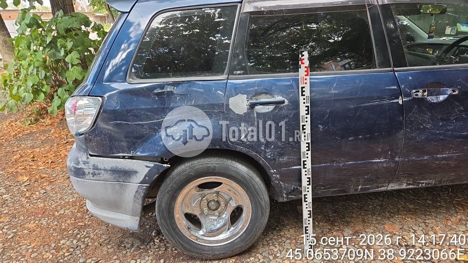 Фото Mitsubishi Airtrek 32