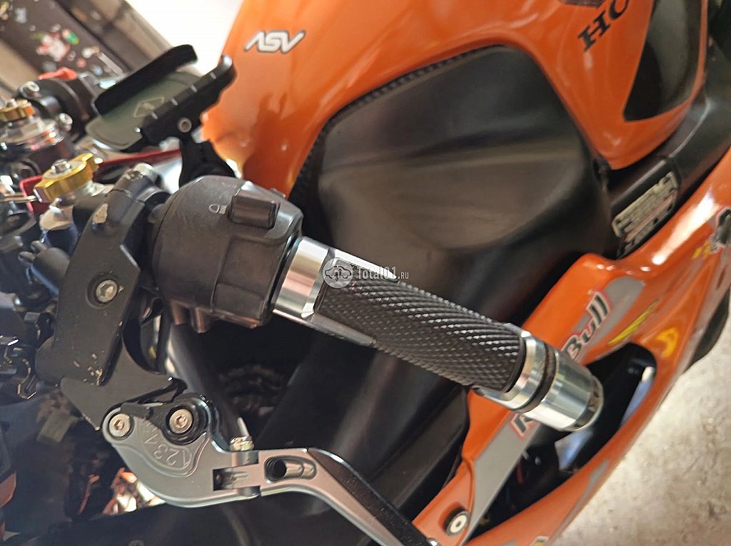 Фото Honda CBR600F 24