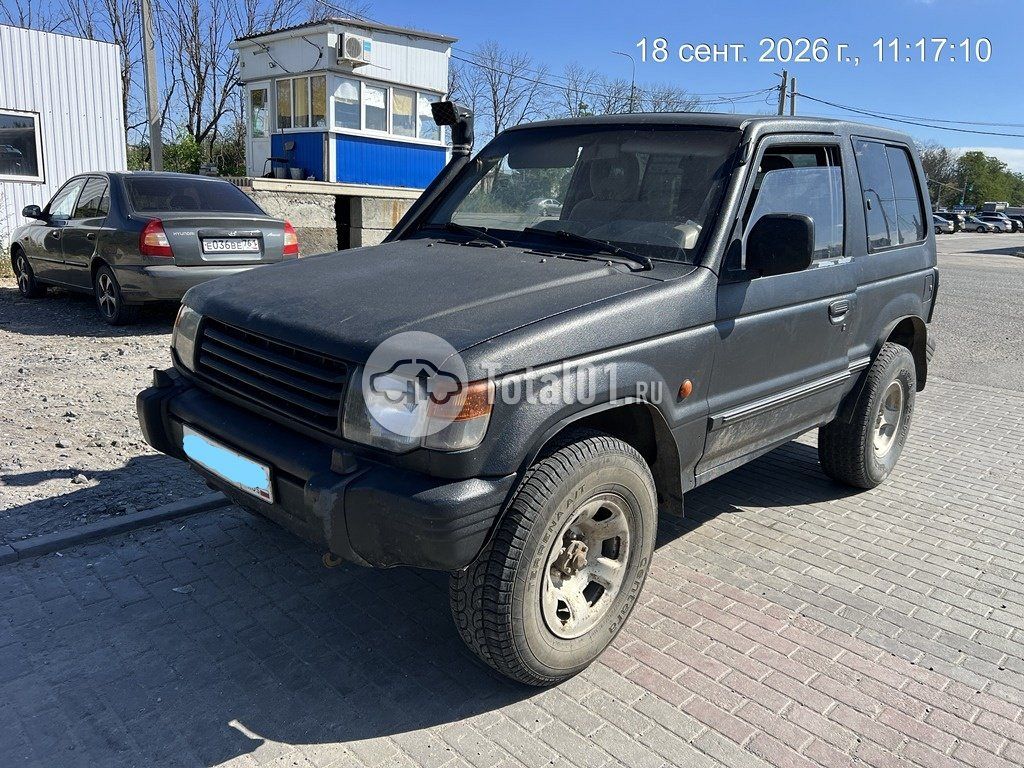 Фото Mitsubishi Pajero 2