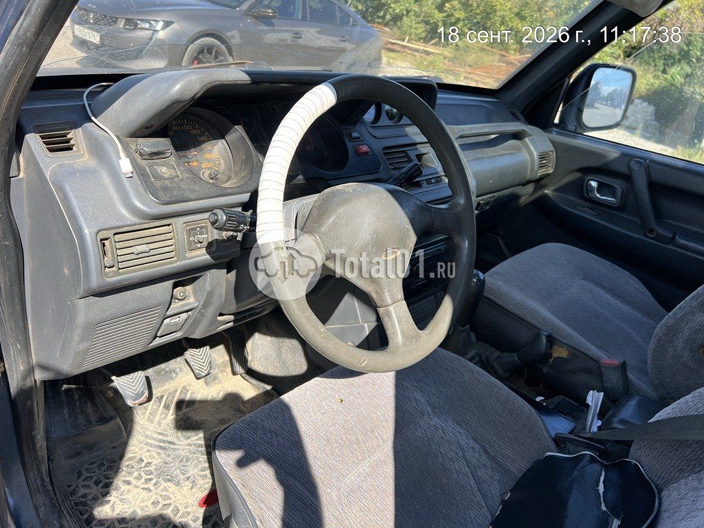 Фото Mitsubishi Pajero 64