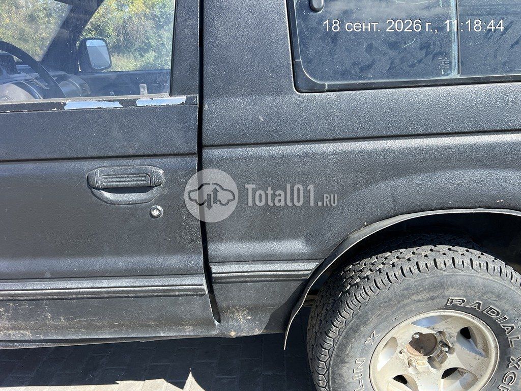Фото Mitsubishi Pajero 80