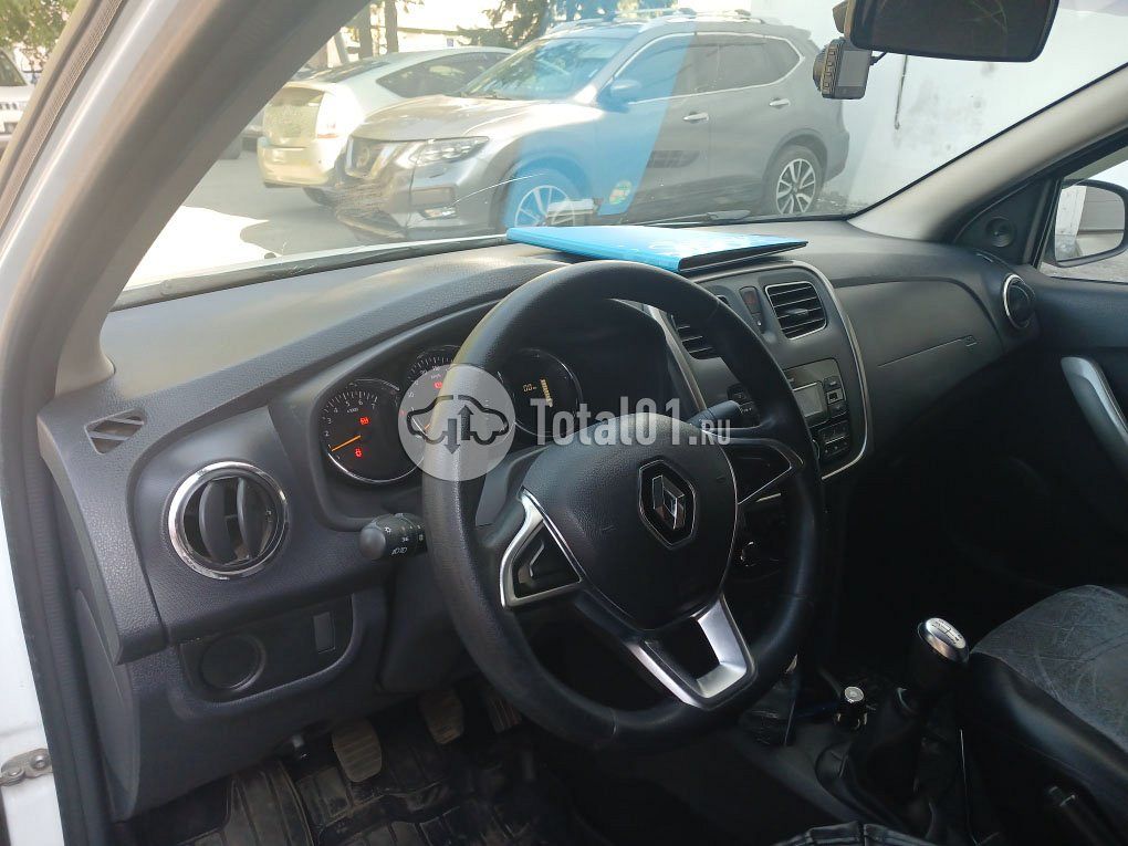 Фото Renault Logan 16