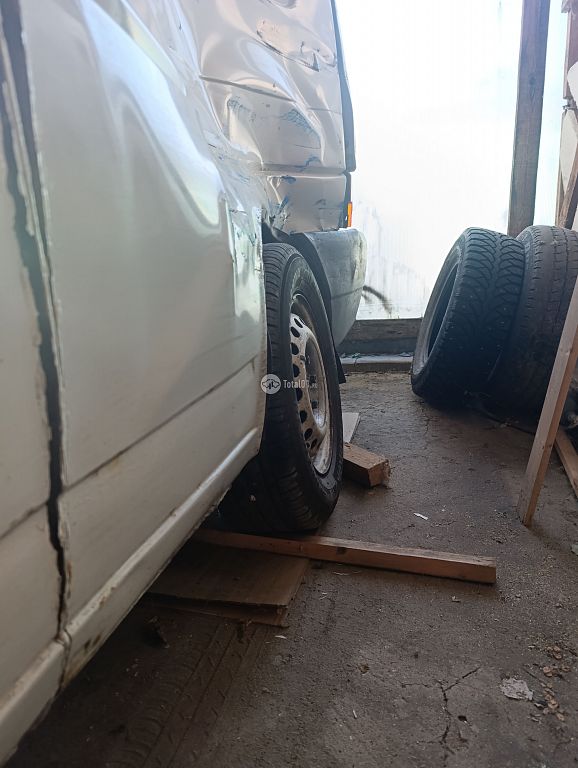 Фото Volkswagen Transporter 12
