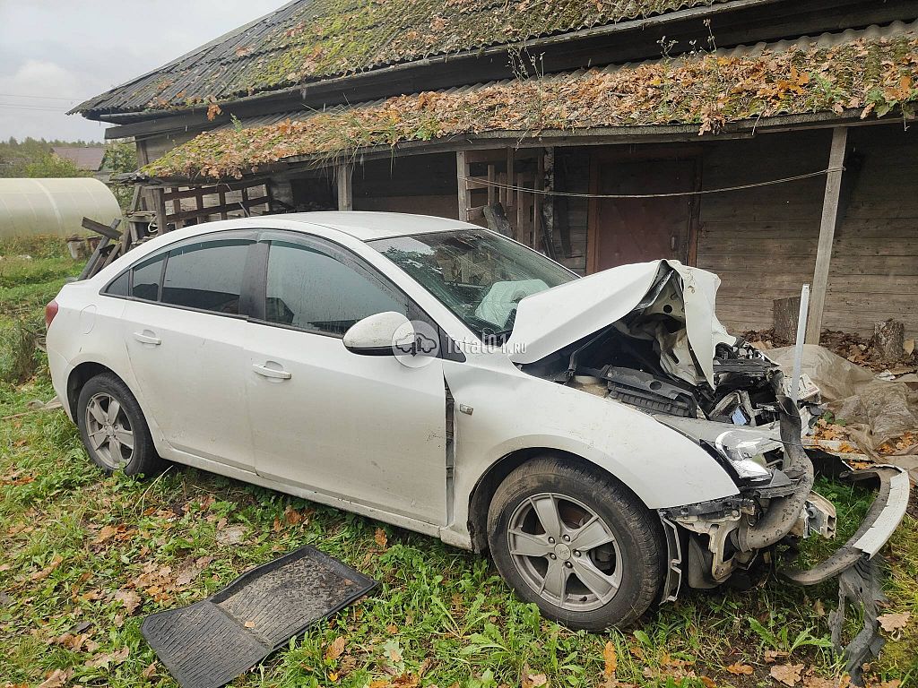 Фото Chevrolet Cruze 4