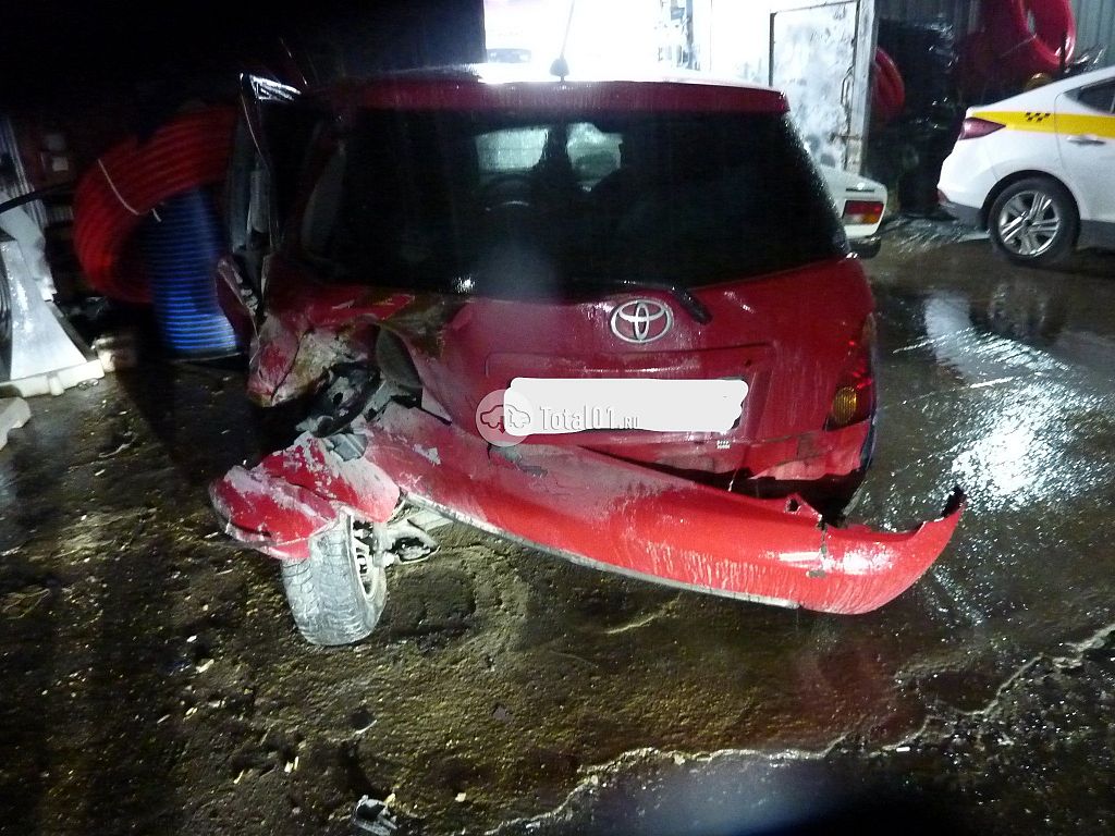Фото Toyota Ist 4