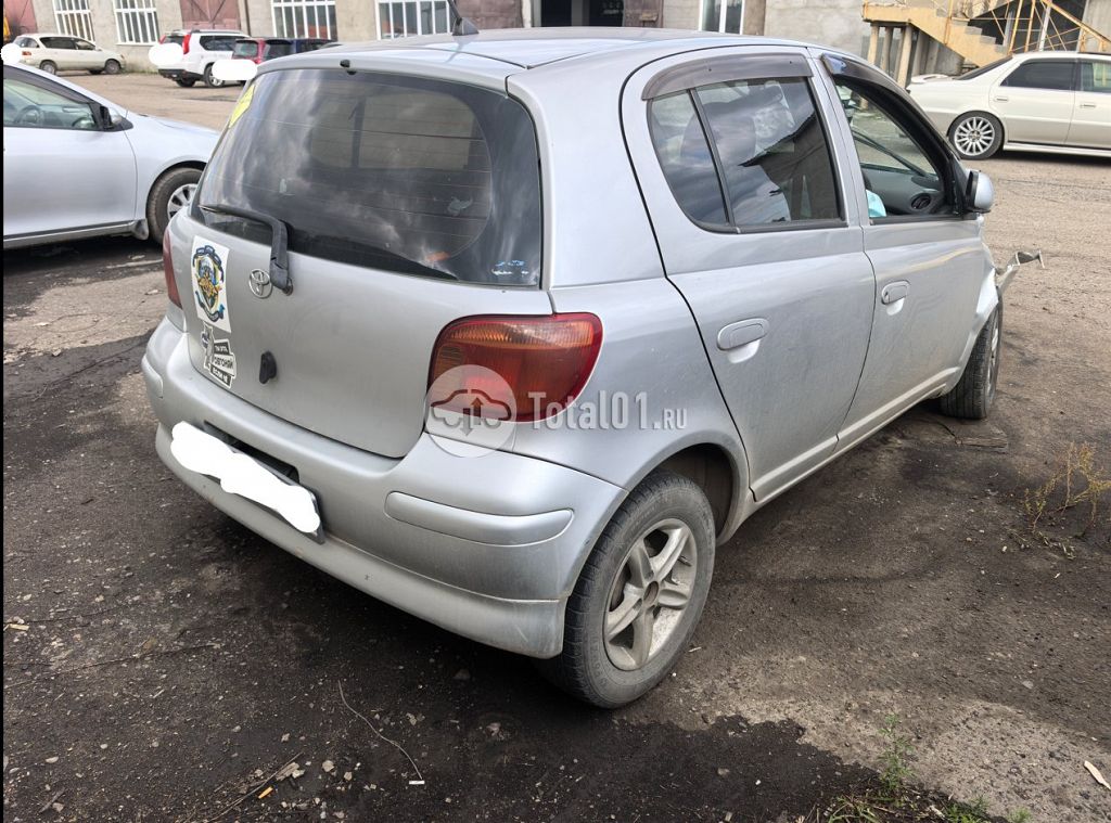 Фото Toyota Vitz 8