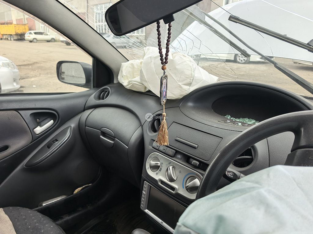 Фото Toyota Vitz 34