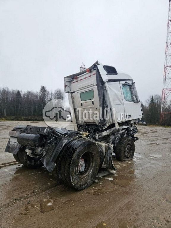 Фото Mercedes-Benz Actros 108