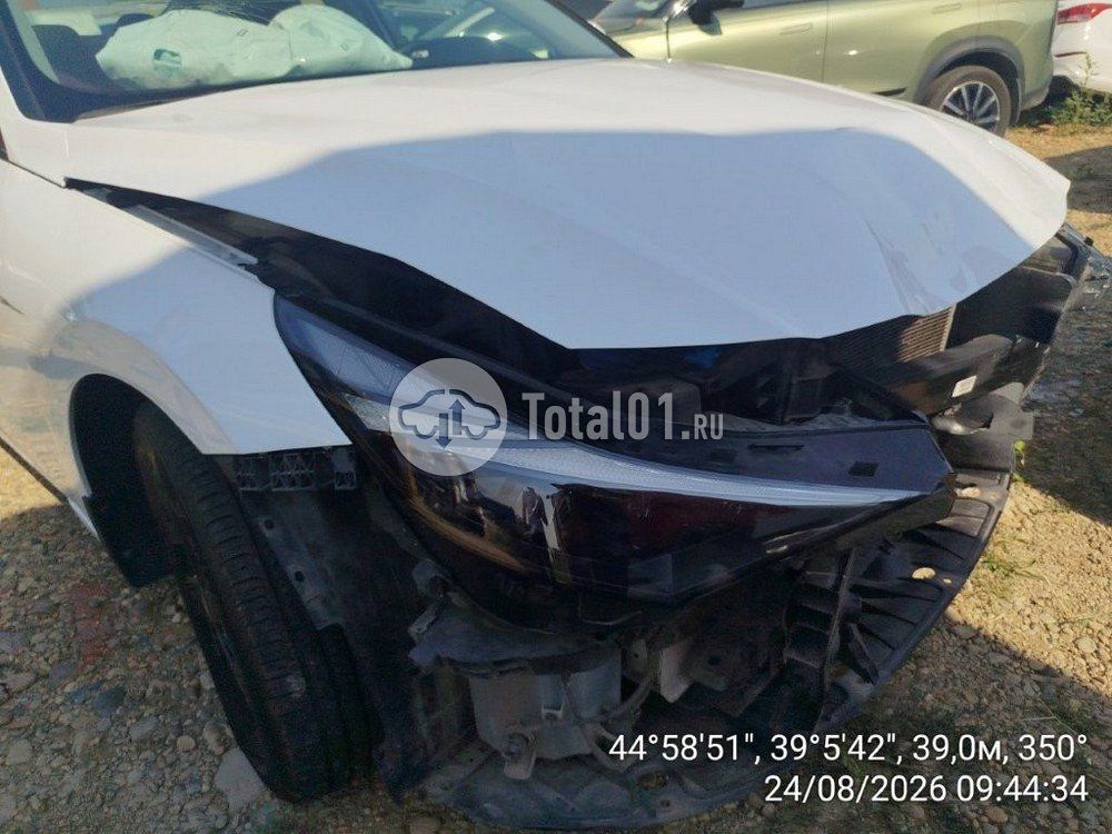 Фото Hyundai Elantra 8