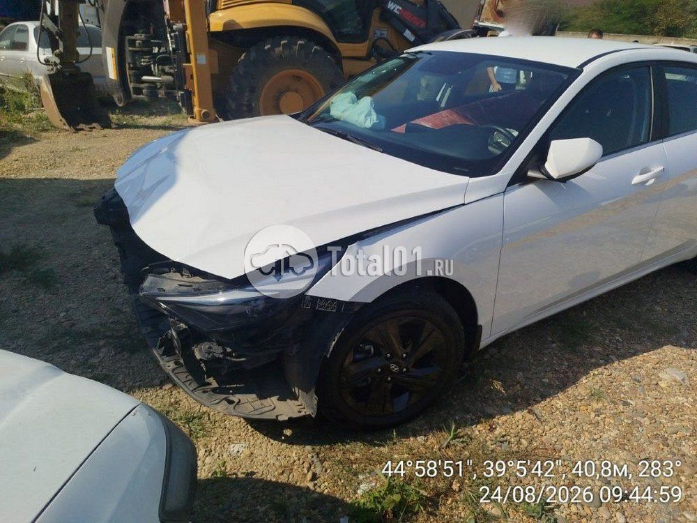 Фото Hyundai Elantra 14