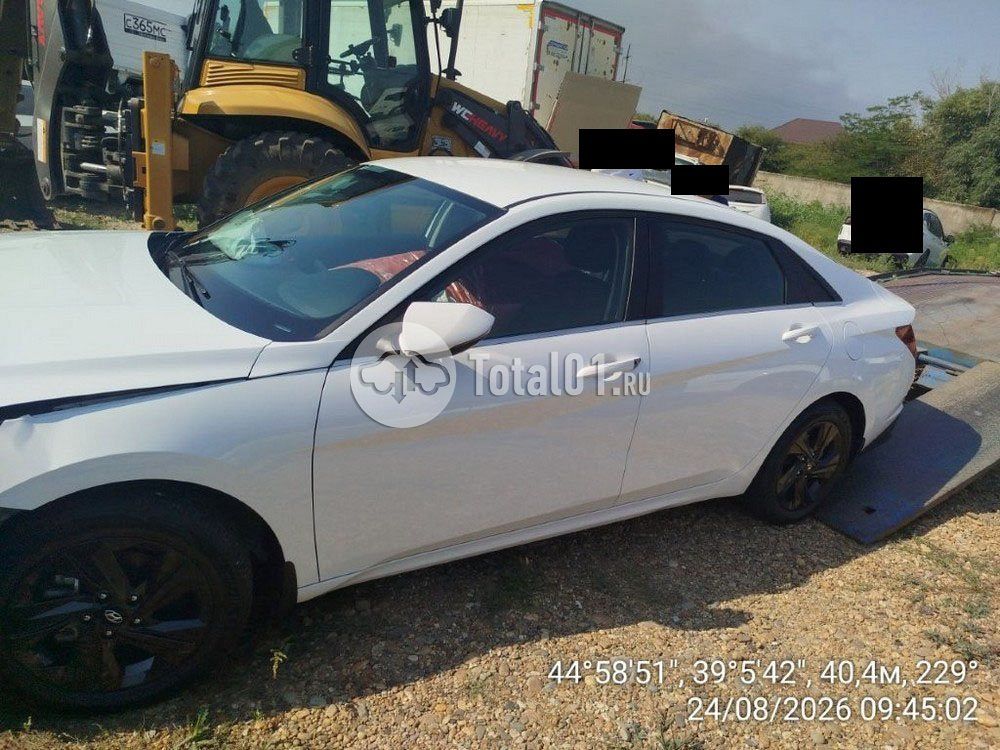 Фото Hyundai Elantra 16